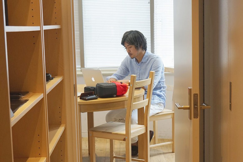 益田工房東京代々木上原オフィスにて、代表の洪