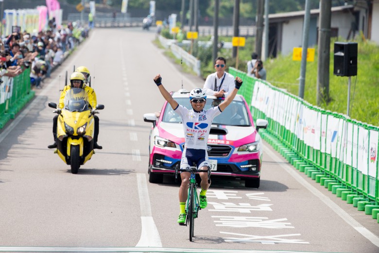 益田市で行われた「第87回 全日本自転車競技選手権大会ロードレース」の風景