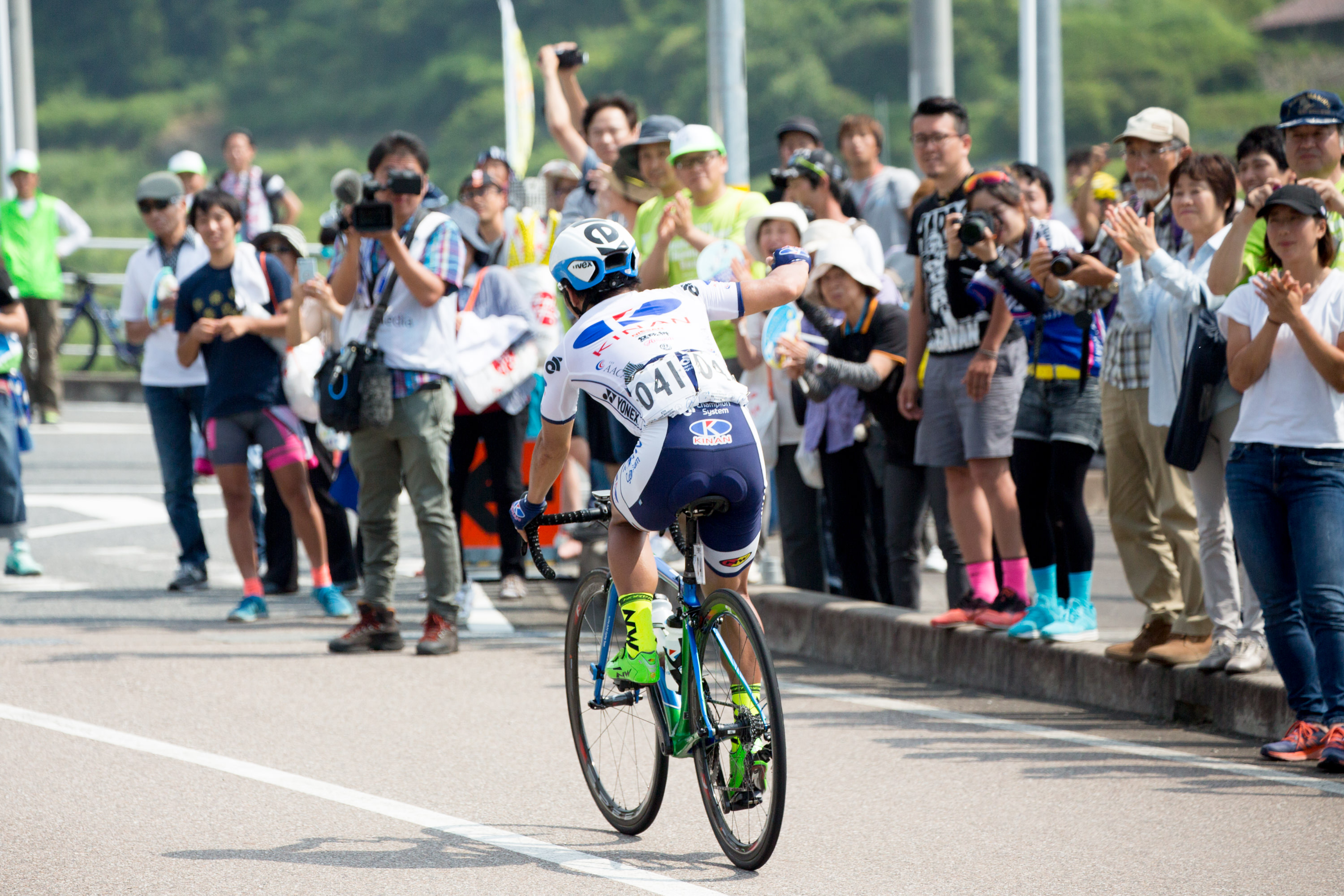 益田市で行われた「第87回 全日本自転車競技選手権大会ロードレース」の風景